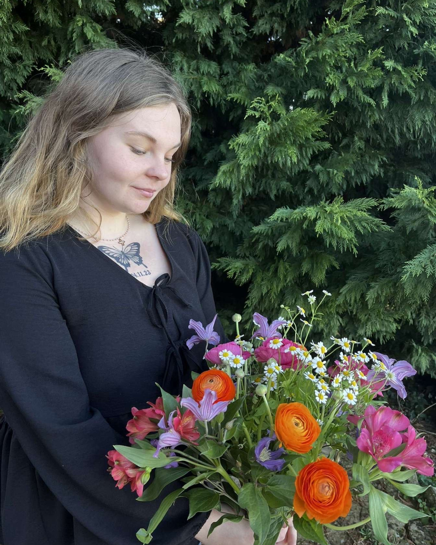 Amandine, fleuriste chez Végétalis. Fleuriste à Roanne 42300
