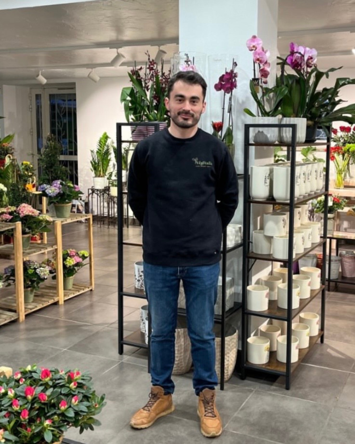 Vincent, fleuriste chez Végétalis. Fleuriste à Roanne 42300