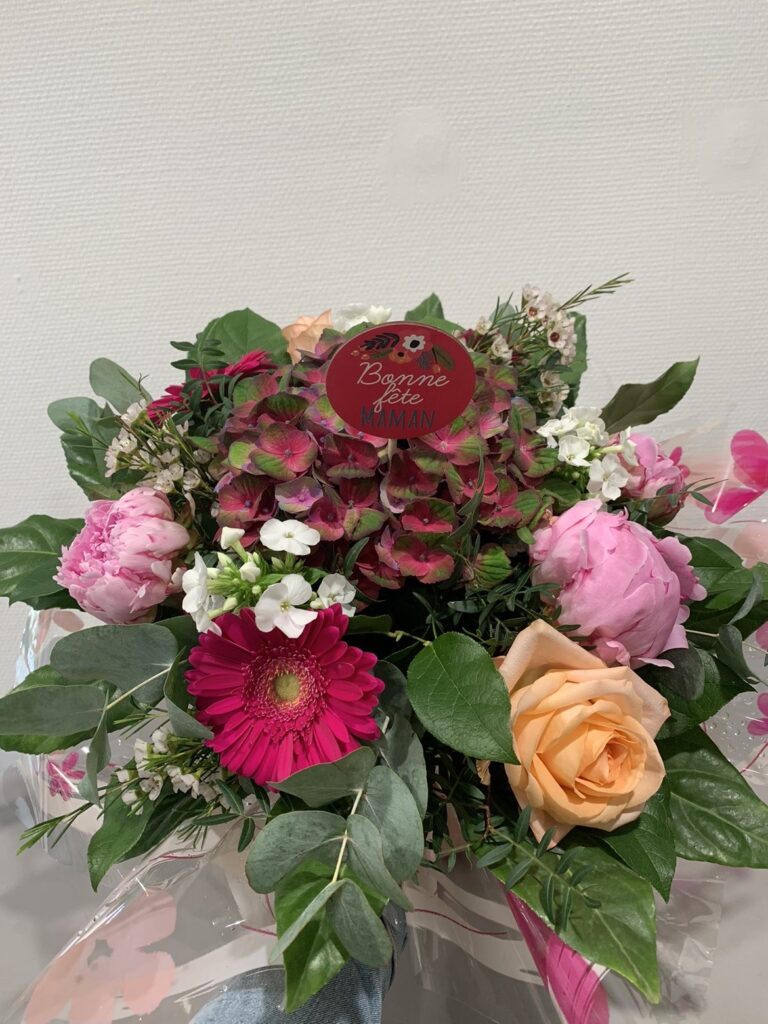 Bouquet fête des mères - Fleuriste Végétalis Roanne